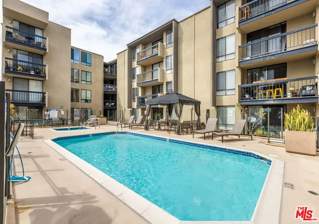 Listing Photo 1 - Condo for sale in Hollywood Regis located at 7320 Hawthorn Ave, Los Angeles, CA 90046 - Unit #215