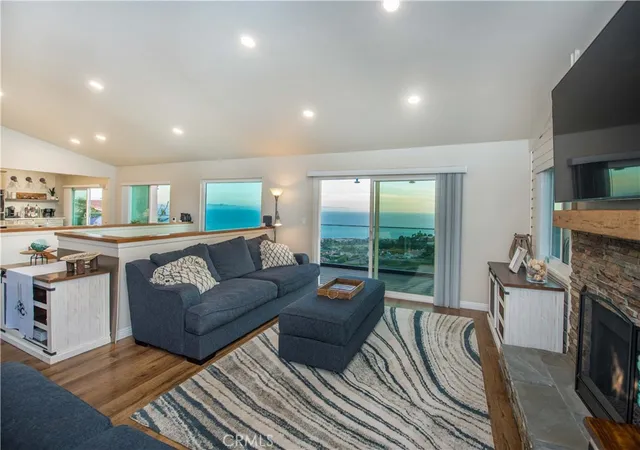 Photo 4 of Single family home for sale at 31311 Marne Dr, Rancho Palos Verdes, CA 90275 | MLS# IG26169301 | Listing updated on 2026-10-10