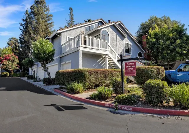 Photo 2 of Condo for sale at 2538 Yerba Hills Ct, San Jose, CA 95121 | MLS# ML82056807 | Listing updated on 2026-10-05