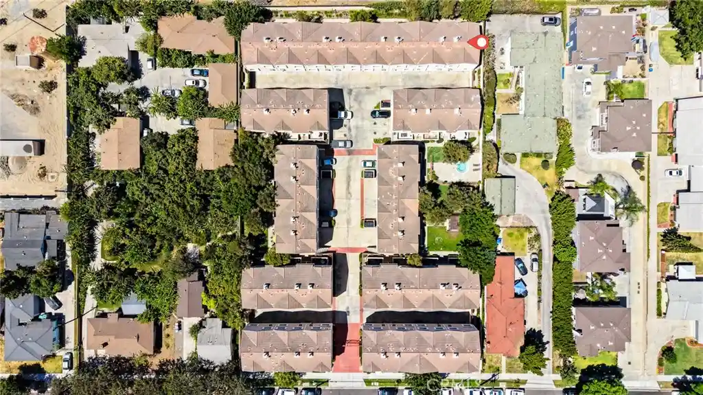 Listing Photo 37 - Condo for sale in 1665 E 68th located at 1665 E 68th, Long Beach, CA 90805 - Unit #21