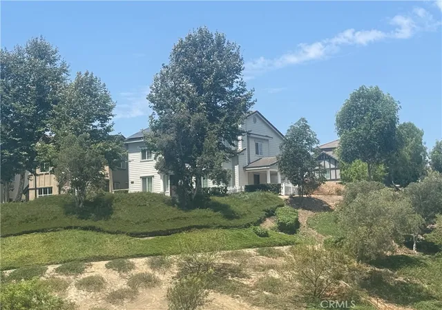 Photo 1 of Single family home for sale at 16 Bower Ln, Ladera Ranch, CA 92694 | MLS# PW26171973 | Listing updated on 2026-10-13