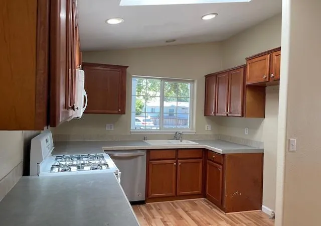 Photo 3 of Manufactured home for sale at 6130 Monterey Rd #285, San Jose, CA 95138 | MLS# ML82056860 | Listing updated on 2026-10-12