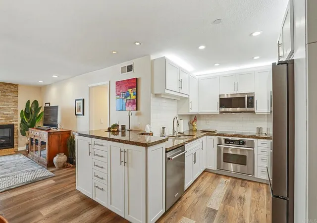 Photo 4 of Condo for sale at 750 State St #314, San Diego, CA 92101 | MLS# PTP2605985 | Listing updated on 2026-09-13