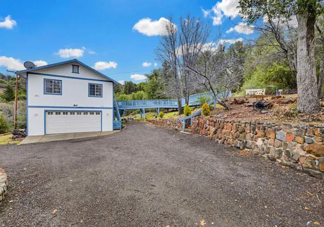Photo 3 of Sale Pending at 17009 Iron Springs Rd, Julian, CA 92036 | MLS# 260019283SD | Listing updated on 2026-09-01