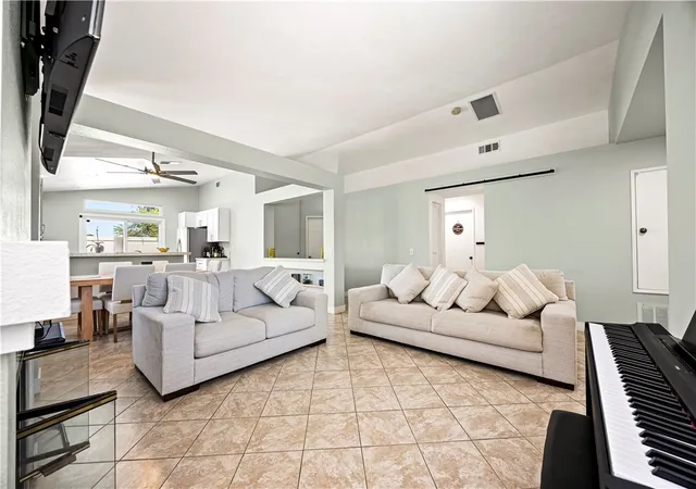 Photo 2 of Single family home for sale at 33002 Romero Dr, Temecula, CA 92592 | MLS# SW26171779 | Listing updated on 2026-09-22