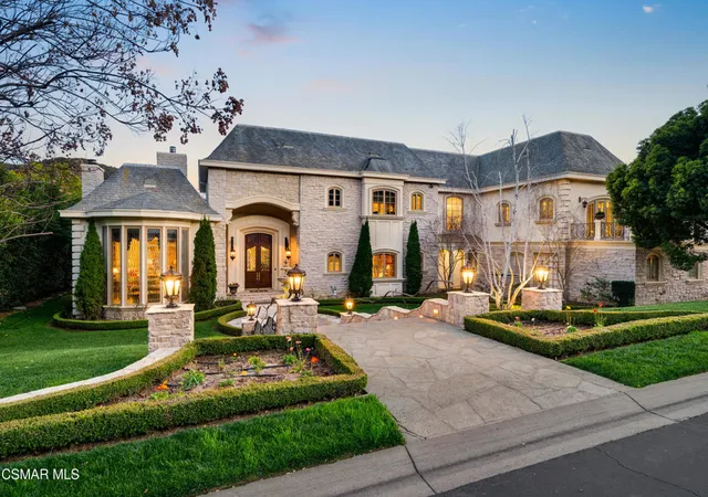 Photo 3 of Mansion for sale at 240 W Stafford Rd, Thousand Oaks, CA 91361 | MLS# 226003749 | Listing updated on 2026-10-08