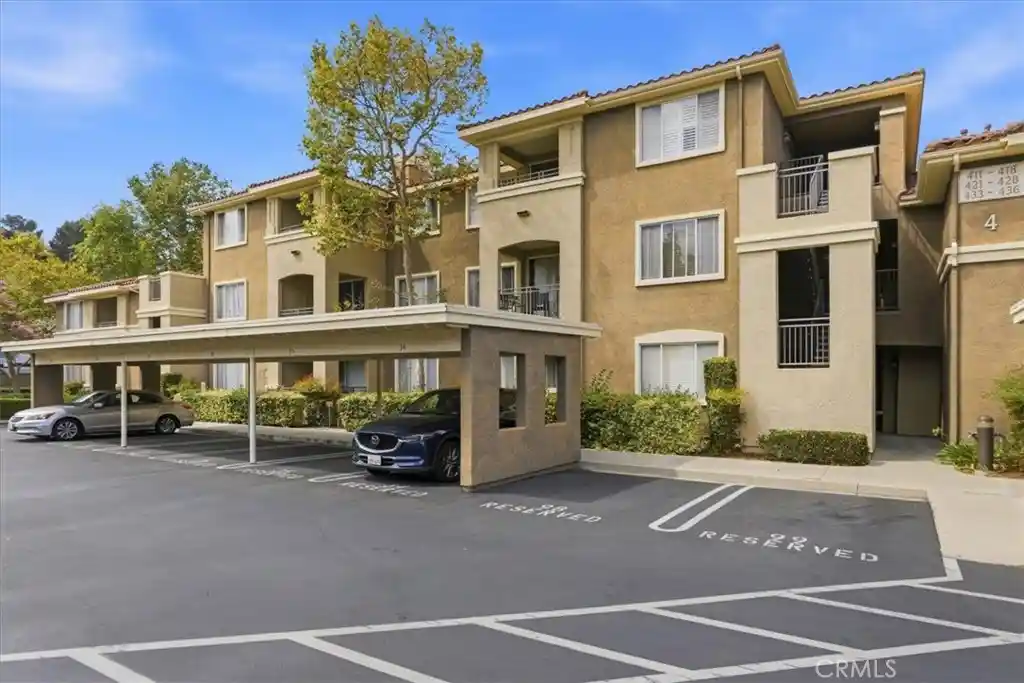 Listing Photo 1 - Condo for sale in 22681 Oakgrove located at 22681 Oakgrove, Aliso Viejo, CA 92656 - Unit #426