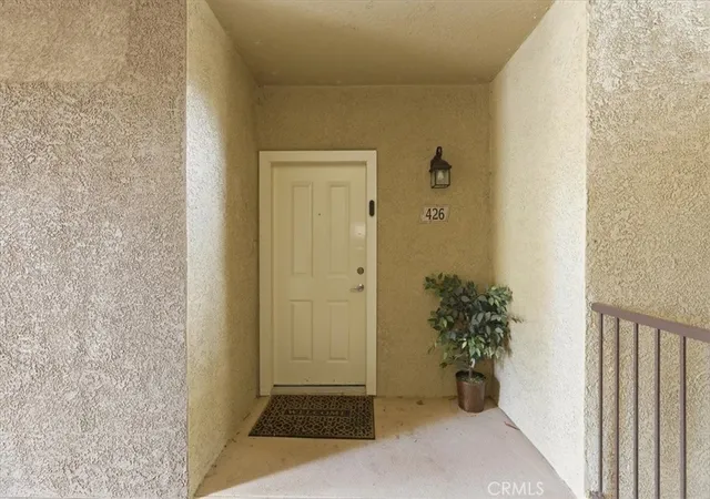 Listing Photo 3 - Condo for sale in building located at 22681 Oakgrove, Aliso Viejo, CA 92656 - Unit #426