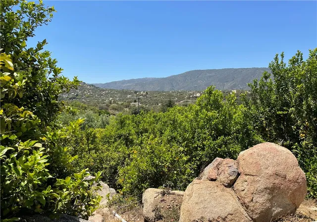 Photo 4 of Single family home for sale at 44952 Vista Del Mar, Temecula, CA 92590 | MLS# SW26172362 | Listing updated on 2026-10-29