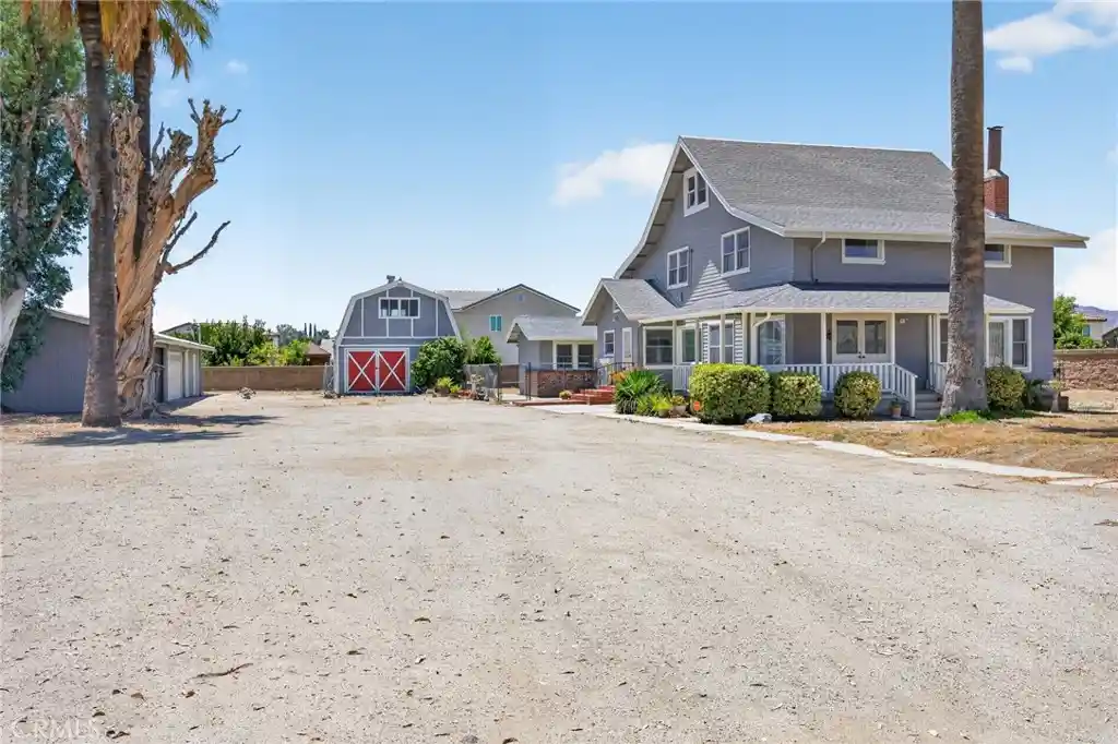 Photo 1 of Single family home for sale at 1424 De Anza, San Jacinto, CA 92582 | MLS# SW26172225 | Listing updated on 2026-10-18