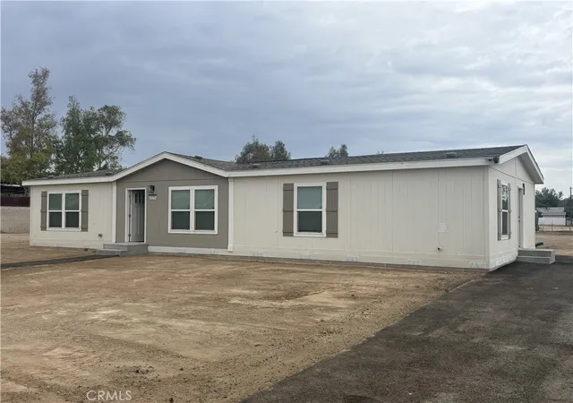 Manufactured home for sale at 21781 Oakwood, Perris, CA 92570 | MLS# PW26171511