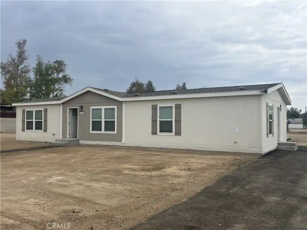 Photo 1 of Manufactured home for sale at 21781 Oakwood, Perris, CA 92570 | MLS# PW26171511 | Listing updated on 2026-10-21