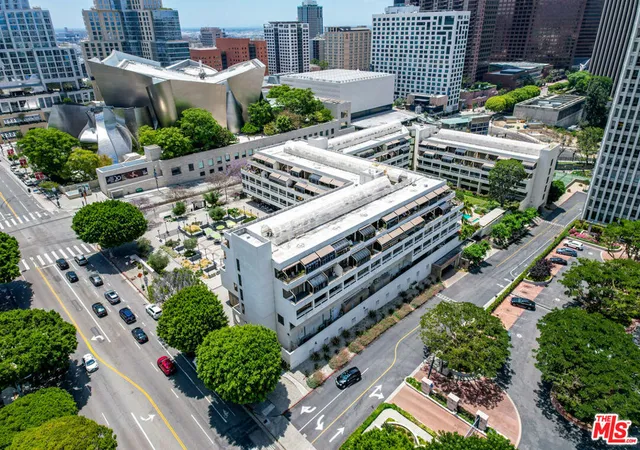 Listing Photo 1 - Condo for sale in The Promenade located at 121 S Hope St, Los Angeles, CA 90012 - Unit #517