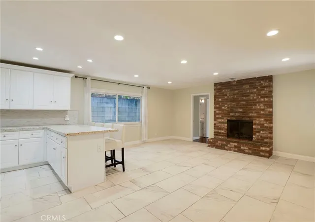 Photo 4 of Single family home for sale at 1414 Thompson, Glendale, CA 91201 | MLS# BB26170974 | Listing updated on 2026-09-20