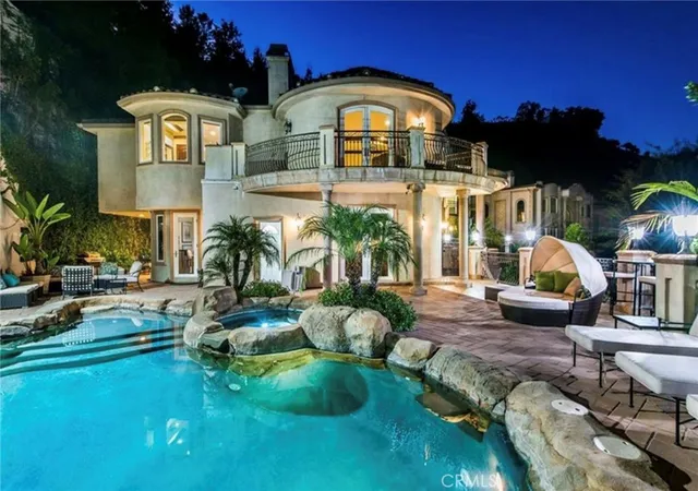 Photo 3 of Mansion for sale at 1441 Robmar Dr, Beverly Hills, CA 90210 | MLS# OC26172160 | Listing updated on 2026-10-11