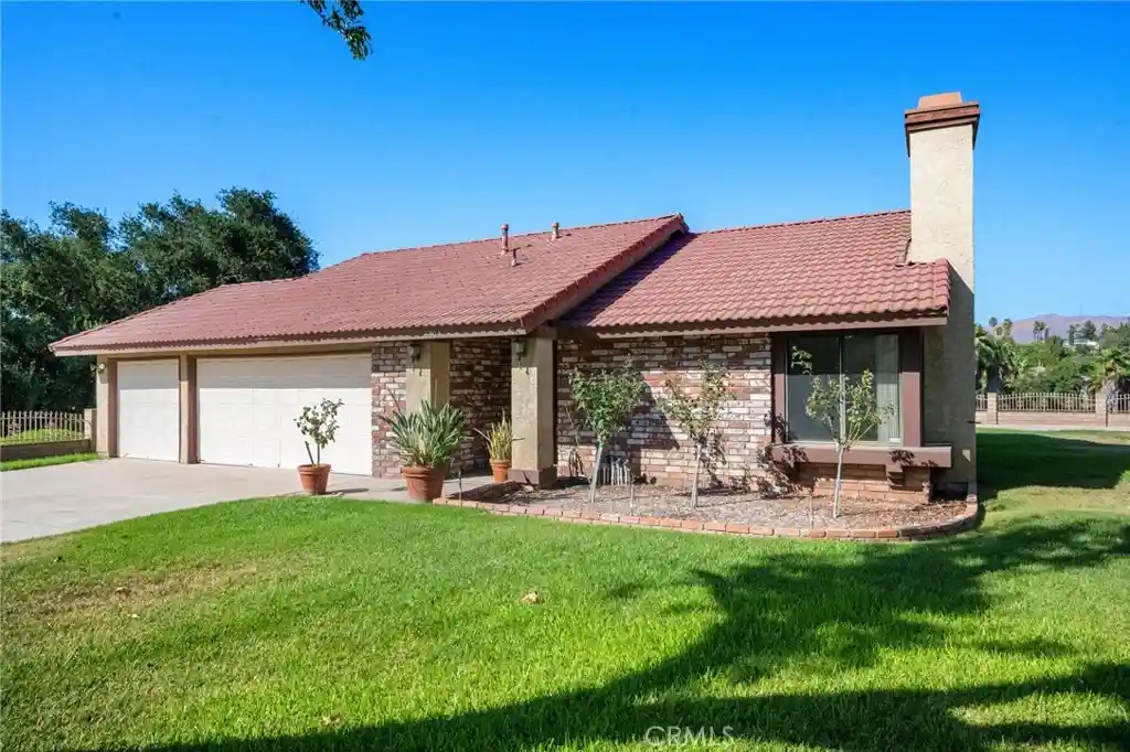 Photo 1 of Single family home for sale at 6304 Glen Aire Ave, Riverside, CA 92506 | MLS# CV26171108 | Listing updated on 2026-10-29