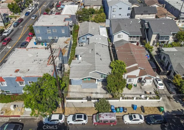 Photo 3 of Multi family home for sale at 932 Walnut, Long Beach, CA 90813 | MLS# SB26171304 | Listing updated on 2026-10-03