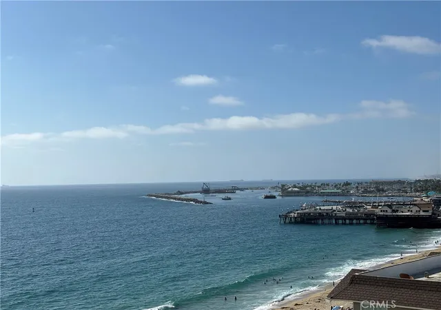 Listing Photo 4 - Condo for sale in building located at 531 Esplanade, Redondo Beach, CA 90277 - Unit #509
