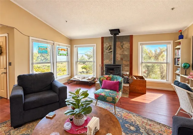 Photo 4 of Sale Pending at 18839 W Ave B8, Lancaster, CA 93536 | MLS# SR26172618 | Listing updated on 2026-10-06