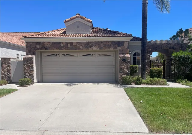 Photo 1 of Single family home for sale at 40416 Via Estrada, Murrieta, CA 92562 | MLS# OC26170614 | Listing updated on 2026-10-08