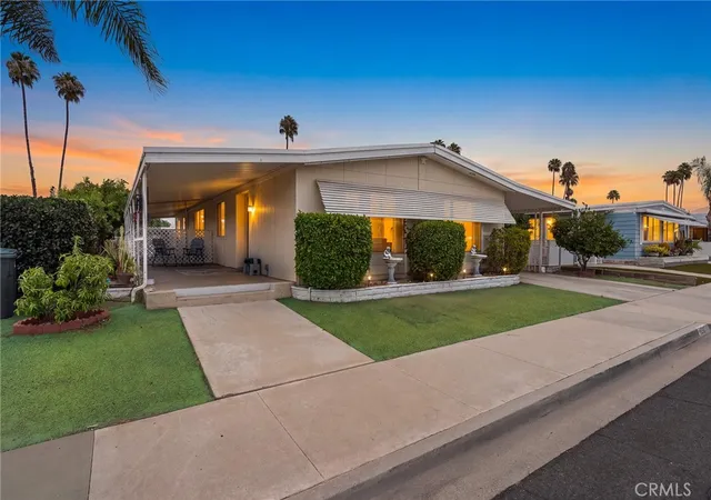 Photo 1 of Manufactured home for sale at 1430 Vista Grande, Hemet, CA 92543 | MLS# SW26172427 | Listing updated on 2026-10-10
