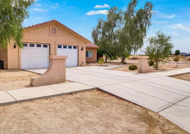 Photo 2 of Single family home for sale at 1081 Aberdeen Dr, Thermal, CA 92274 | MLS# 219151177DA | Listing updated on 2026-10-06