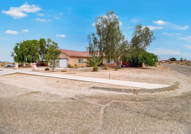 Photo 3 of Single family home for sale at 1081 Aberdeen Dr, Thermal, CA 92274 | MLS# 219151177DA | Listing updated on 2026-10-06