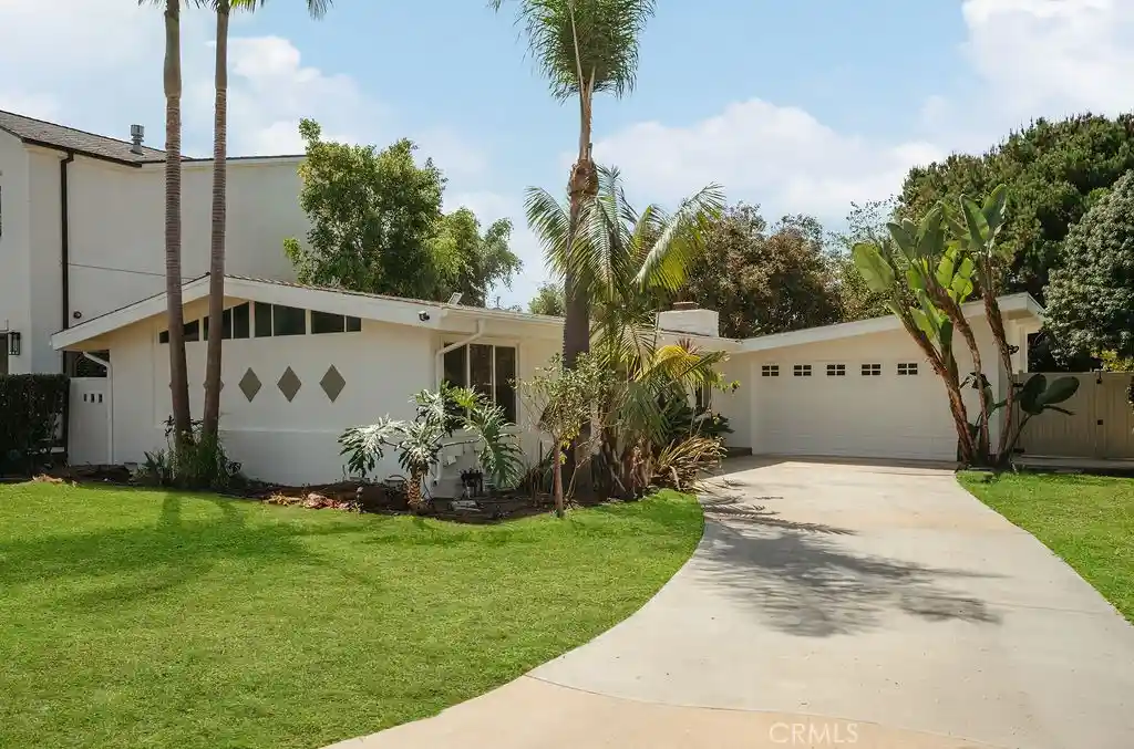 Photo 1 of Sale Pending at 379 Walnut St, Costa Mesa, CA 92627 | MLS# OC26171760 | Listing updated on 2026-10-29
