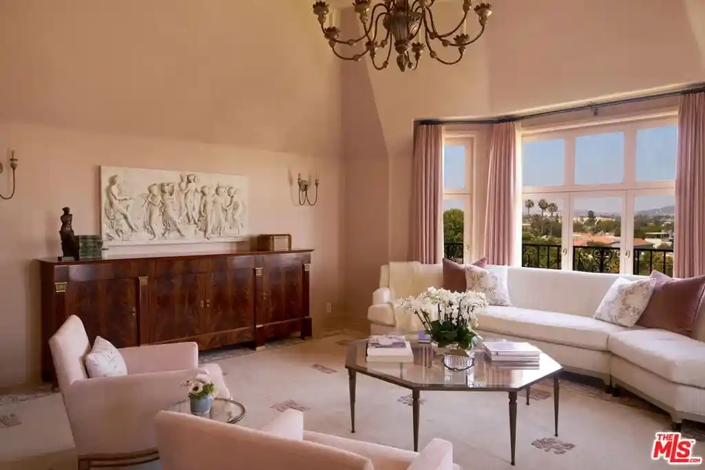 Photo 1 of Condo for sale at 316 N Rossmore Ave #605, Los Angeles, CA 90004 | MLS# 26869649 | Listing updated on 2026-08-15