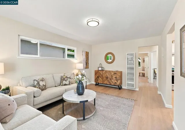 Photo 3 of Single family home for sale at 215 W 12th Street, Pittsburg, CA 94565 | MLS# 41144294 | Listing updated on 2026-09-20