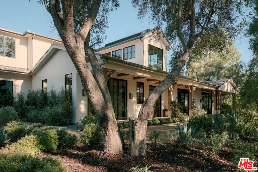 Photo 1 of Sale Pending at 5350 Round Meadow Rd, Hidden Hills, CA 91302 | MLS# 26864711 | Listing updated on 2026-10-30
