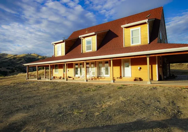 Photo 2 of Single family home for sale at 20391 Panoche Rd, Paicines, CA 95043 | MLS# ML82050425 | Listing updated on 2026-10-12