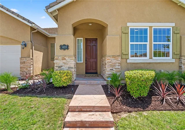Photo 3 of Single family home for sale at 34019 Galleron, Temecula, CA 92592 | MLS# SW26171377 | Listing updated on 2026-10-28