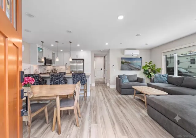 Listing Photo 4 - Condo for sale in building located at 803 Kennebeck Ct, San Diego, CA 92109