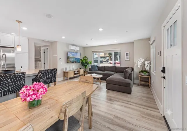 Listing Photo 5 - Condo for sale in building located at 803 Kennebeck Ct, San Diego, CA 92109