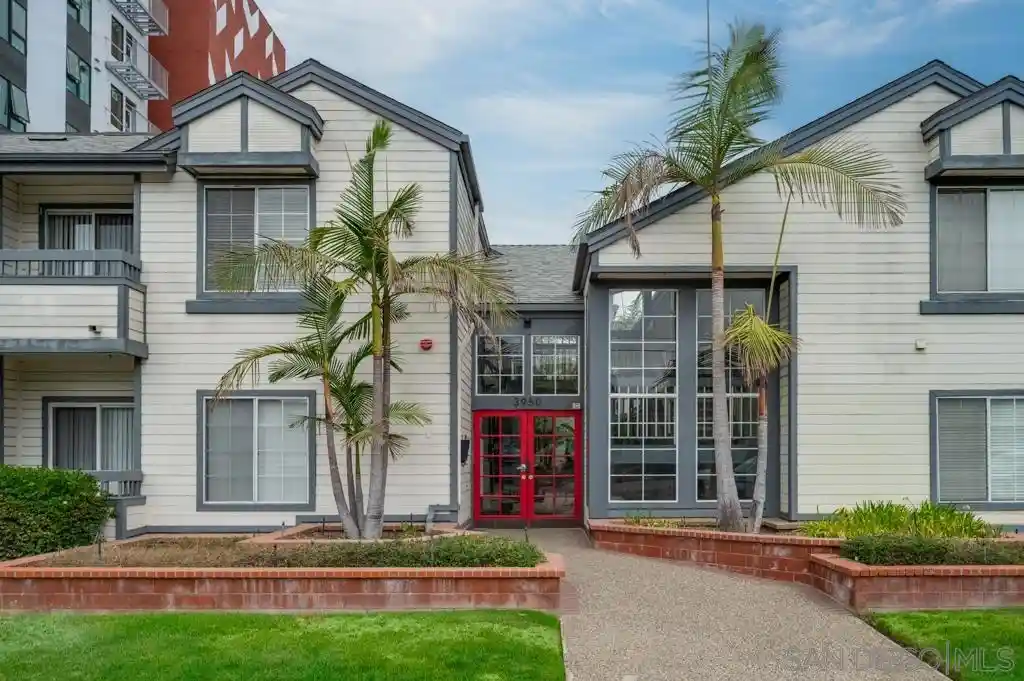 Listing Photo 2 - Condo for sale in 3950 Cleveland located at 3950 Cleveland, San Diego, CA 92103 - Unit #106