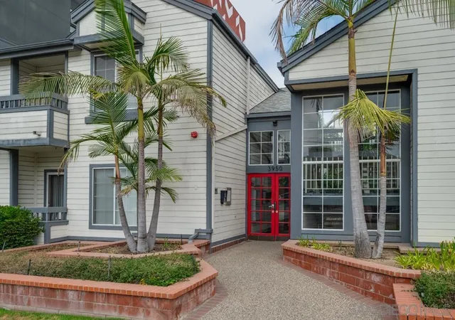 Listing Photo 3 - Condo for sale in building located at 3950 Cleveland, San Diego, CA 92103 - Unit #106