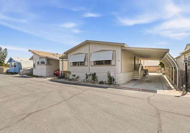 Photo 3 of Manufactured home for sale at 4616 N River Rd #27, Oceanside, CA 92057 | MLS# NDP2607467 | Listing updated on 2026-10-06