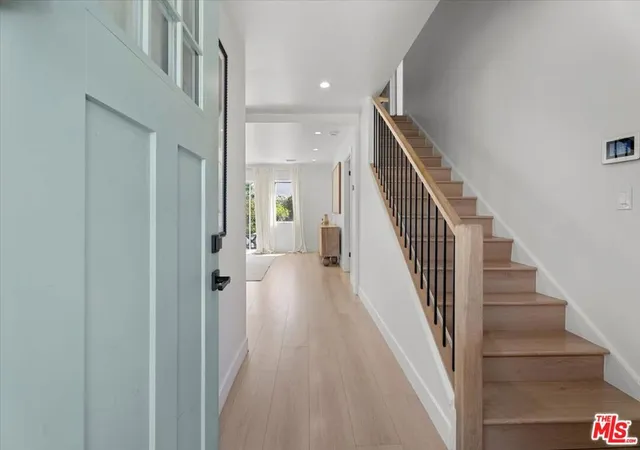 Photo 2 of Single family home for sale at 6460 Penfield Ave, Woodland Hills, CA 91367 | MLS# 26869603 | Listing updated on 2026-10-08