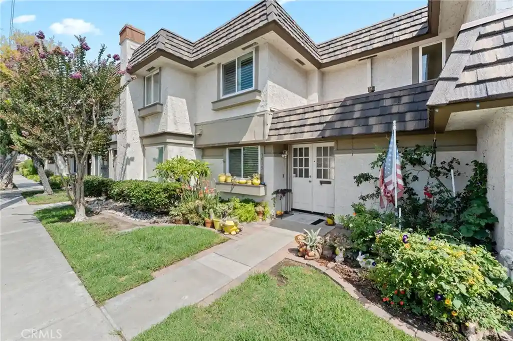 Photo 1 of Townhouse for sale at 5615 Westminster Blvd, Westminster, CA 92683 | MLS# PW26173192 | Listing updated on 2026-10-22