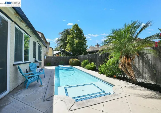 Photo 3 of Single family home for sale at 1312 Tuolumne Way, Oakley, CA 94561 | MLS# 41144339 | Listing updated on 2026-10-07