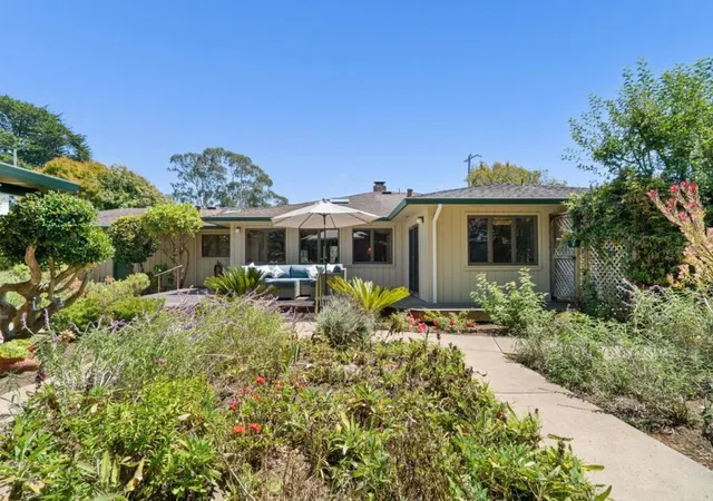 Photo 3 of Single family home for sale at 215 Lamanda Dr, Aptos, CA 95003 | MLS# ML82057023 | Listing updated on 2026-09-26