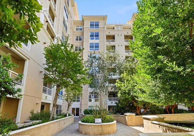 Listing Photo 4 - Condo for sale in building located at 20488 Stevens Creek Blvd, Cupertino, CA 95014 - Unit #1816