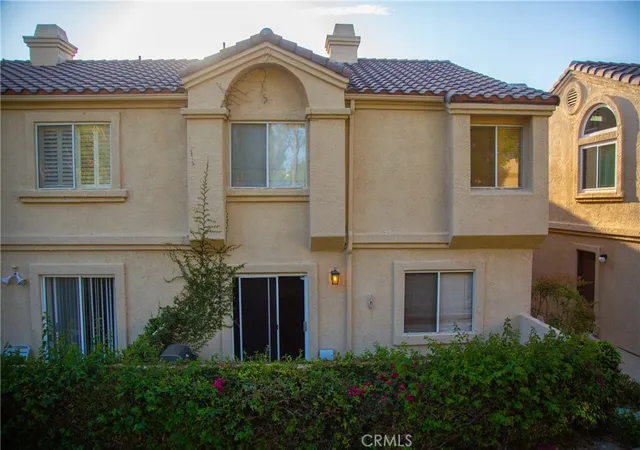 Listing Photo 4 - Condo for sale in building located at 21224 Jasmines, Lake Forest, CA 92630