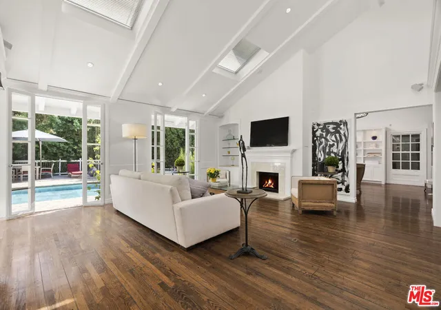 Photo 1 of Single family home for sale at 2761 Hutton Dr, Beverly Hills, CA 90210 | MLS# 26869285 | Listing updated on 2026-10-09