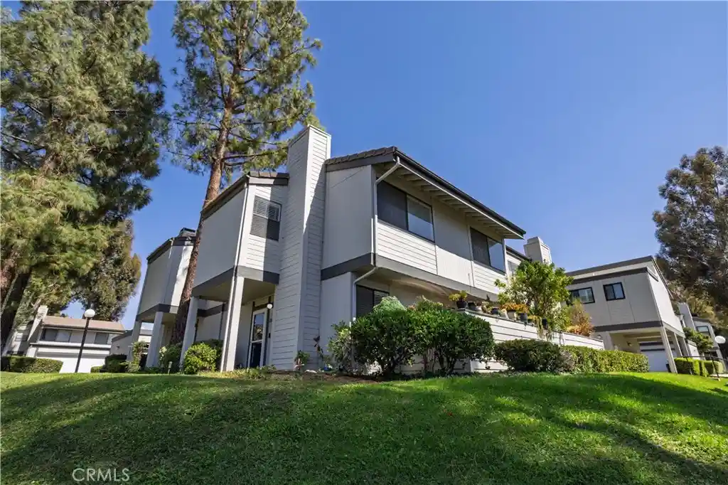Photo 1 of Sale Pending at 6491 Twin Cir Ln #5, Simi Valley, CA 93063 | MLS# SR26173317 | Listing updated on 2026-10-10
