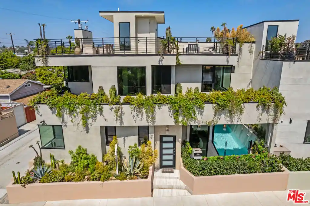 Photo 1 of Single family home for sale at 616 7th, Venice, CA 90291 | MLS# 26869043 | Listing updated on 2026-10-16