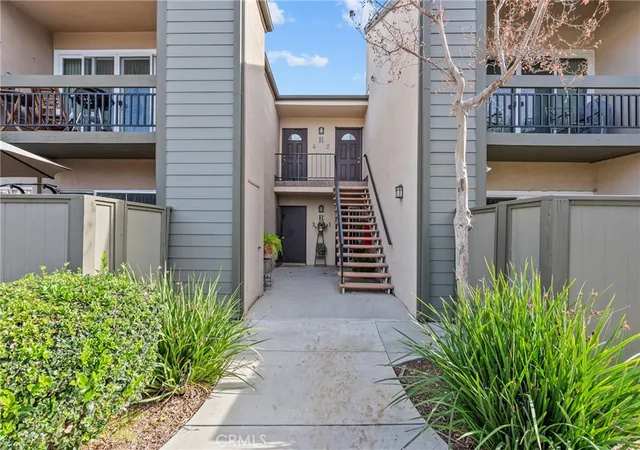 Photo 3 of Condo for sale at 25736 Player #R4, Valencia, CA 91355 | MLS# SR26172806 | Listing updated on 2026-10-28