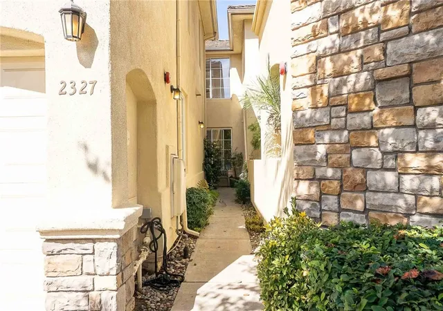 Photo 2 of Townhouse for sale at 2327 Westbury, Santa Maria, CA 93455 | MLS# PI26172955 | Listing updated on 2026-10-04