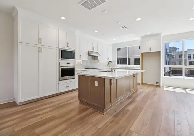 Photo 2 of Townhouse for sale at 4942 Spirea Way, Carlsbad, CA 92008 | MLS# NDP2607491 | Listing updated on 2026-09-25